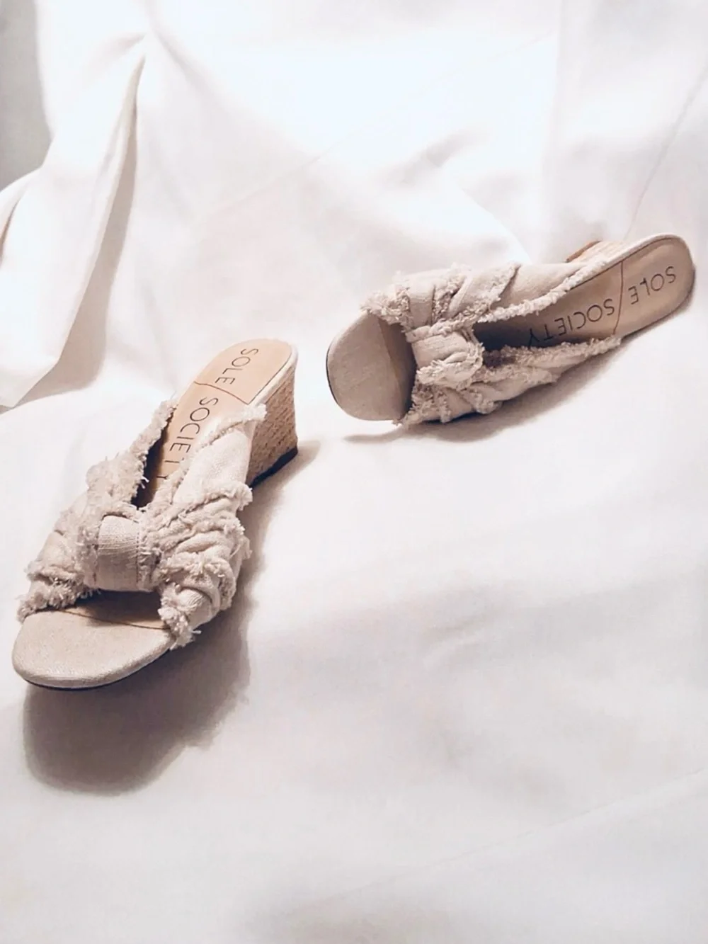 SOLE SOCIETY Beige Espadrille Slip-On Frayed Knotted Mules Size: 8.5